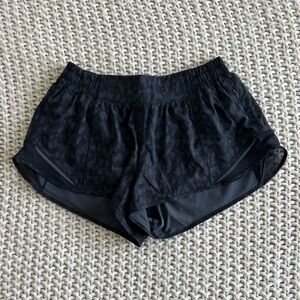 Lululemon Hotty Hot Short 2.5”